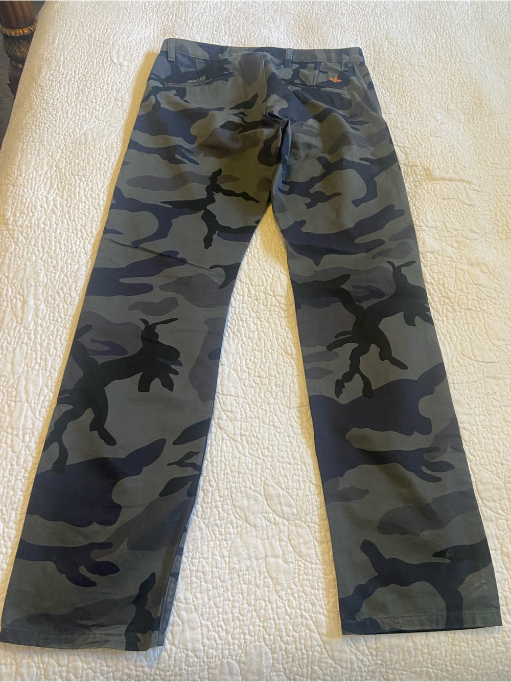 Dockers Alpha series Men's Camo Straight-Leg Pants in Olive and Black